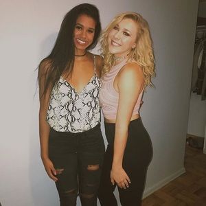 Meet your Posher, Courtney